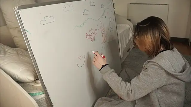 HattieGenualdi's cam snapshot