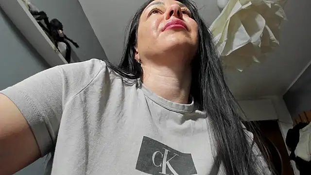 SexxyMeriem live sex cam