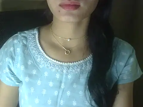 Shezi_N live sex cam