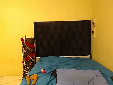 sexydiamond15's cam snapshot