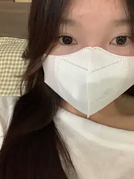 Rin-yiyi live sex cam