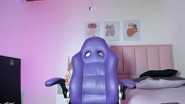 Maddisson_miller_'s cam snapshot