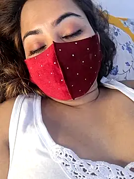 Bristy- live sex cam