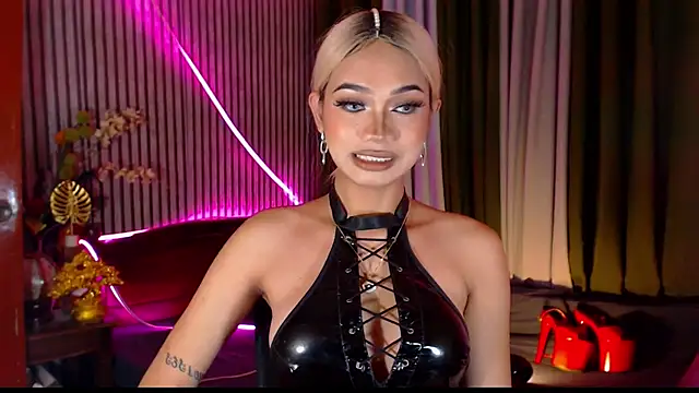 Unforgettablejulia live sex cam