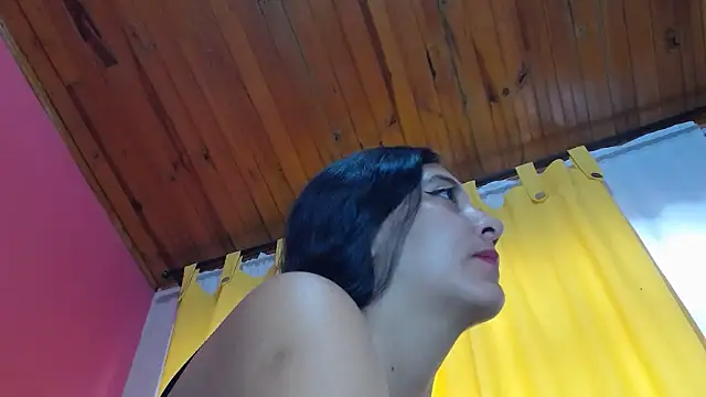 ScarleHot4ux's cam snapshot