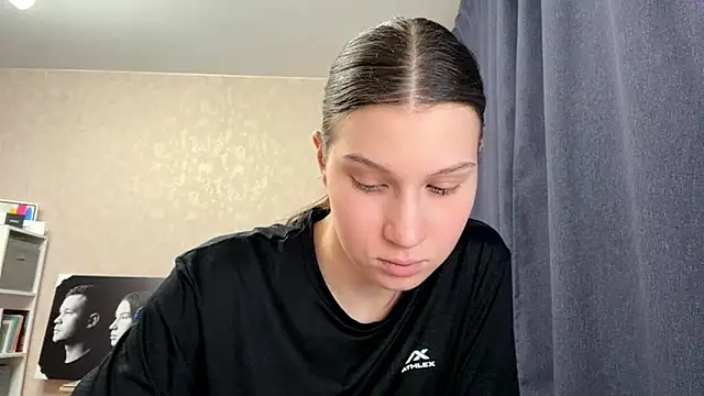 CloudyTube live sex cam