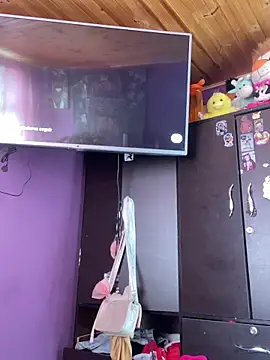 Emily-Fire's cam snapshot