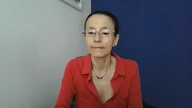 AuroraLatin's cam snapshot