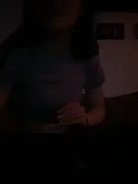 LeonieClaire's cam snapshot