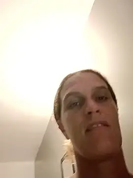 sarahkat86's cam snapshot