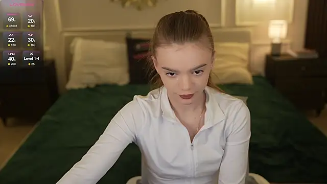 Zlata_Sky live sex cam