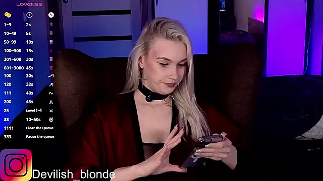 HitchcocianBlonde's cam snapshot