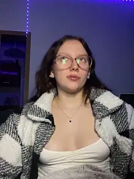 YoungLisaa18's cam snapshot