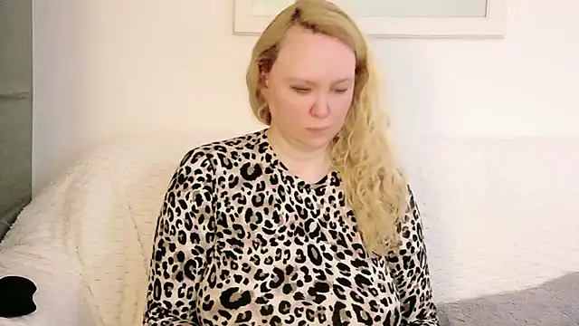 Sarah4you's cam snapshot