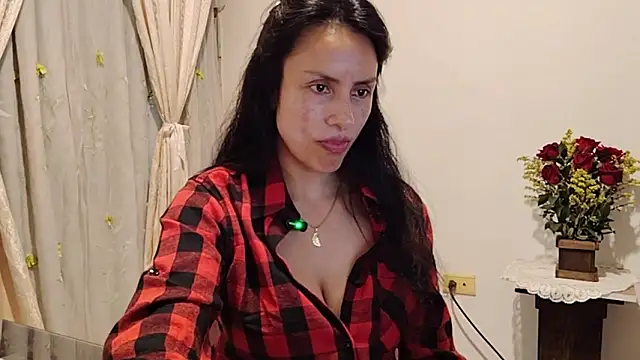 Bella_Exhibition's cam snapshot