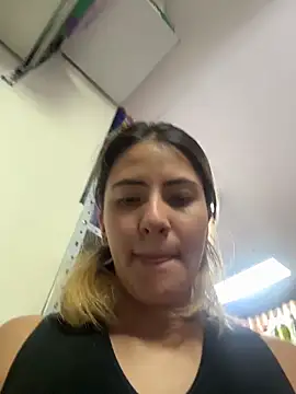 Andrea_19blonde live sex cam