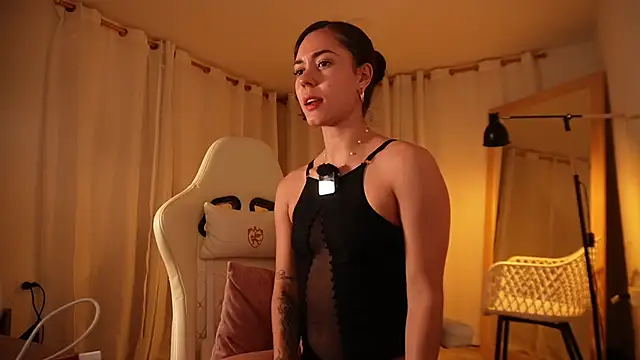 Madisonlara1's cam snapshot