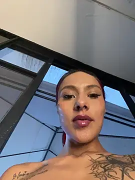 Emily-Fire's cam snapshot