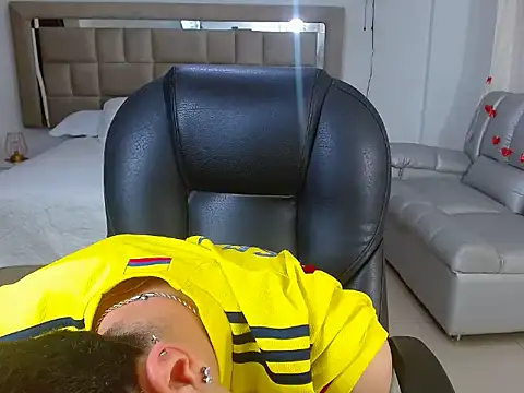 eroboyxox's cam snapshot