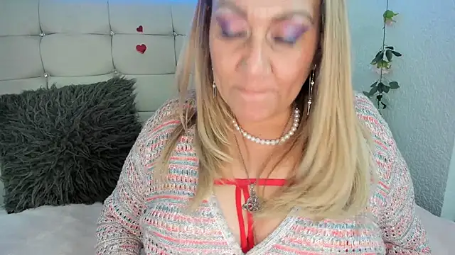 yayita_mature live sex cam