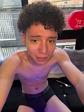 yoursexyjose live sex cam