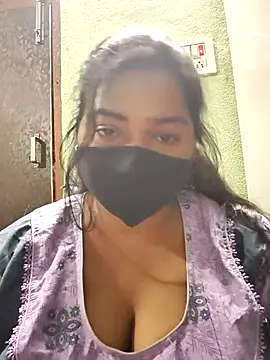 Liyaa_24's cam snapshot