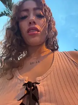 roxyrougee live sex cam