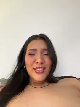 IsabellaJoness_ live sex cam