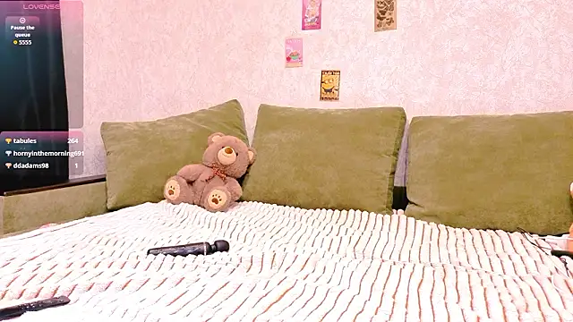 PureSandy_'s cam snapshot