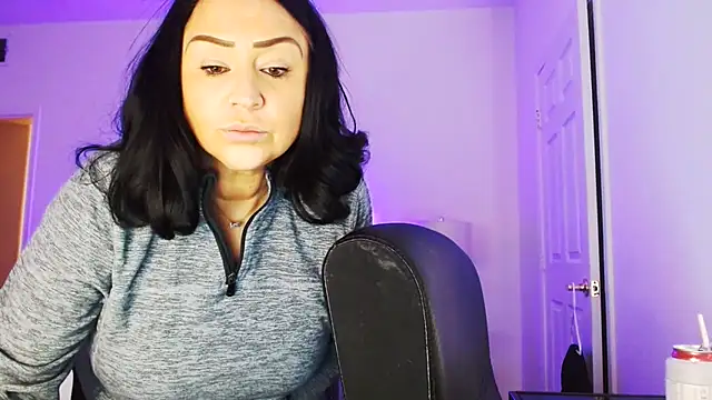 AlyssiaAmoreXO's cam snapshot