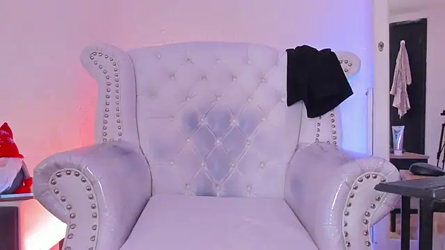 GabyPetit live sex cam