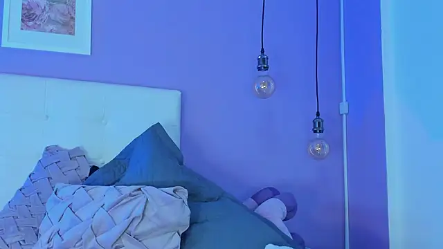 Charlotte11-11 live sex cam