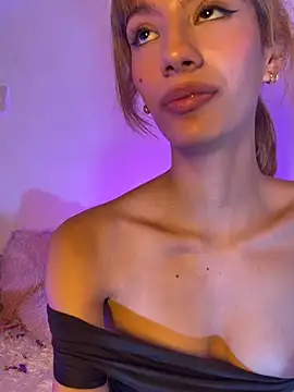 amy-dexter-'s cam snapshot