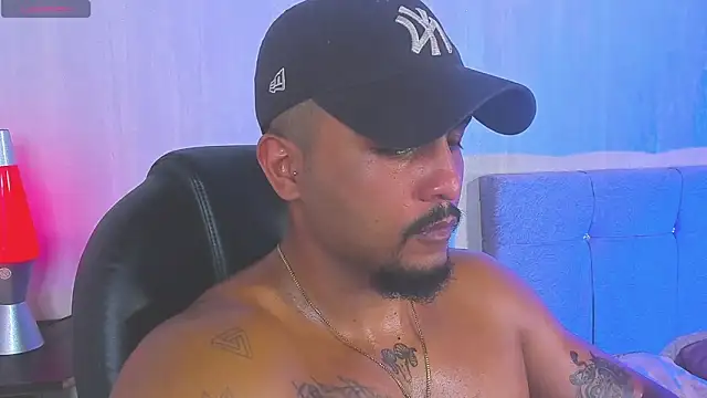 Mateo_Reales's cam snapshot