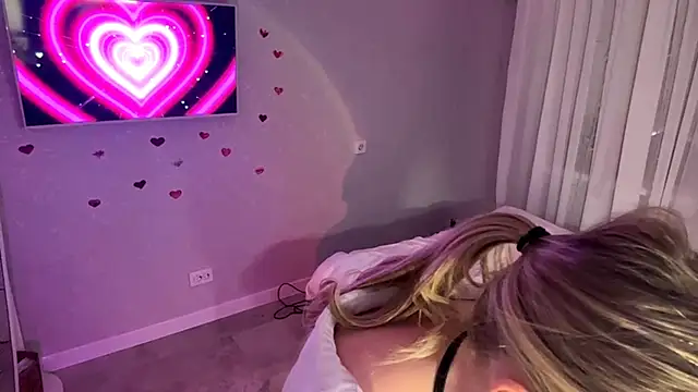 Between_Eeys live sex cam