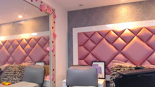 Thegreatonelady live sex cam