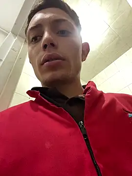 santiObrero live sex cam