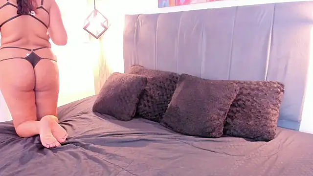 Cami_Bloom's cam snapshot