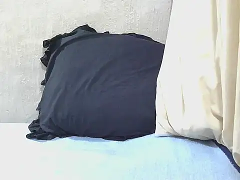 YumPeaches's cam snapshot