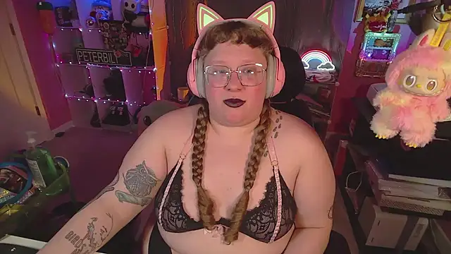 FatVeronica's cam snapshot