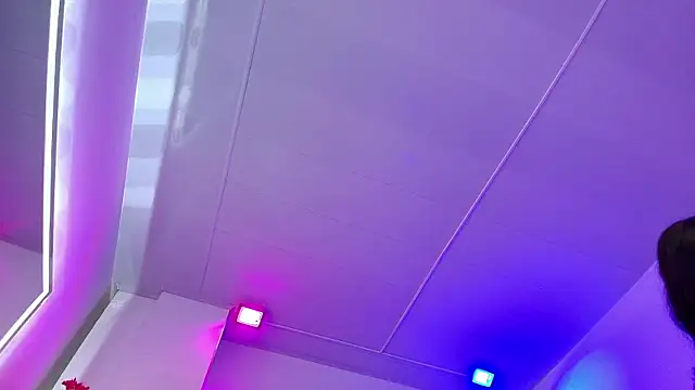 Maddie_T18 live sex cam