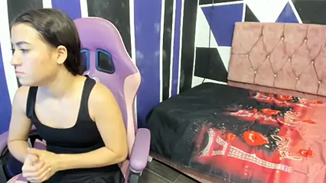 scarleth18 live sex cam