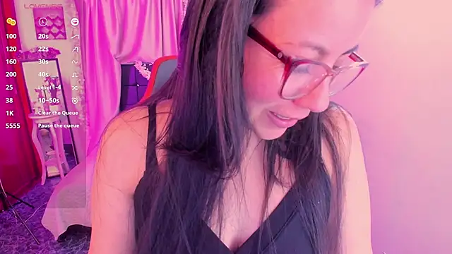 QueenRose94's cam snapshot