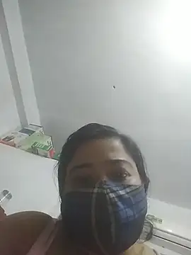 momo_loves live sex cam