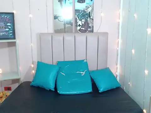 casandraroberthrs707's cam snapshot