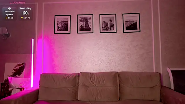 _moon_girl_18 live sex cam