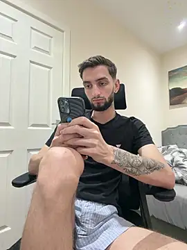 Juliann69Ramiro live sex cam