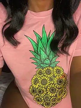 FreakyyCrystalx's cam snapshot