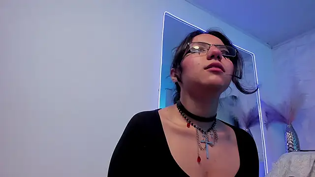 HollyPeach live sex cam