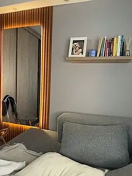 FridaKlein live sex cam